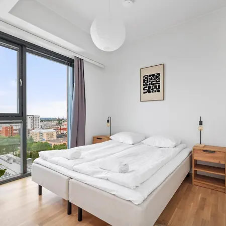 아파트 New 12th Floor 2br - Stunning Skyline Views 오울루