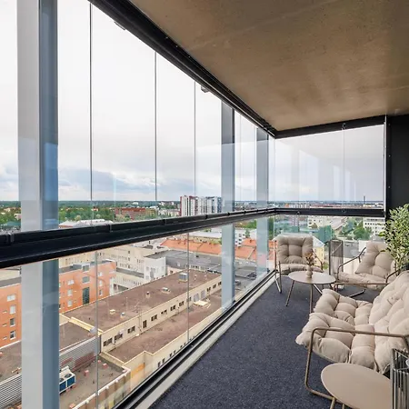 New 12th Floor 2br - Stunning Skyline Views 오울루