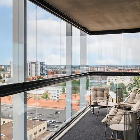 New 12th Floor 2br - Stunning Skyline Views * 오울루