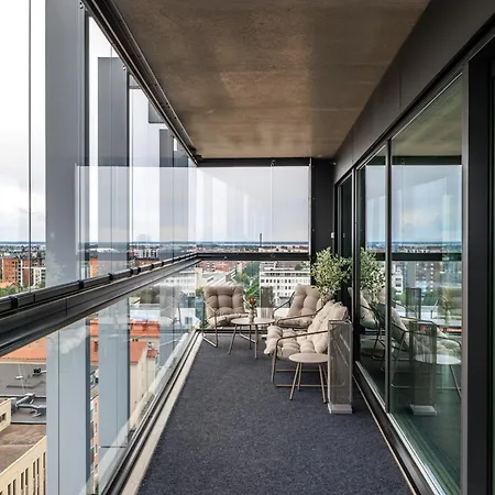 New 12th Floor 2br - Stunning Skyline Views 아파트
