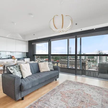 New 12th Floor 2br - Stunning Skyline Views 아파트 오울루